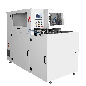 Tufting machine with automatic handles feeding